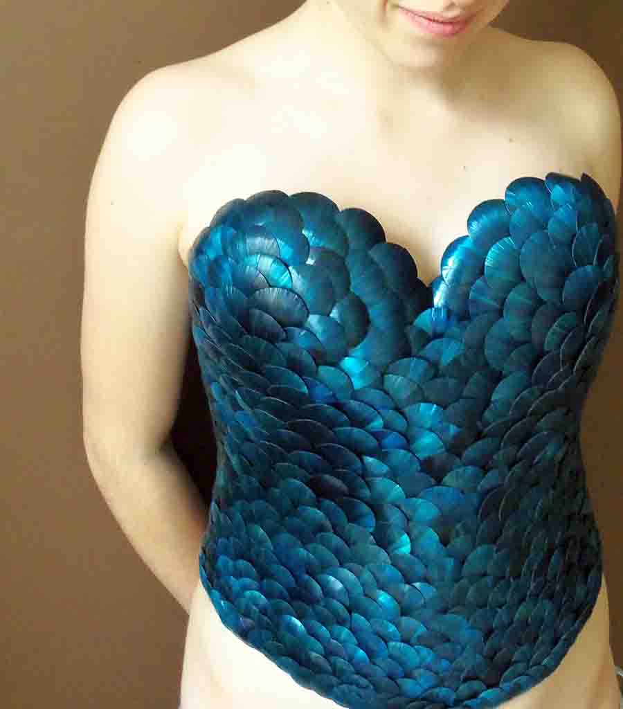 Bustier of siren composed of 700 scales in marquetry of straw, embossed then sewn one by one